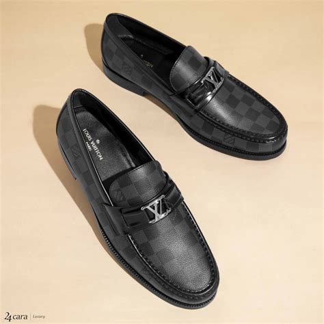 louis vuitton mens loafers price|Louis Vuitton loafer shoes.